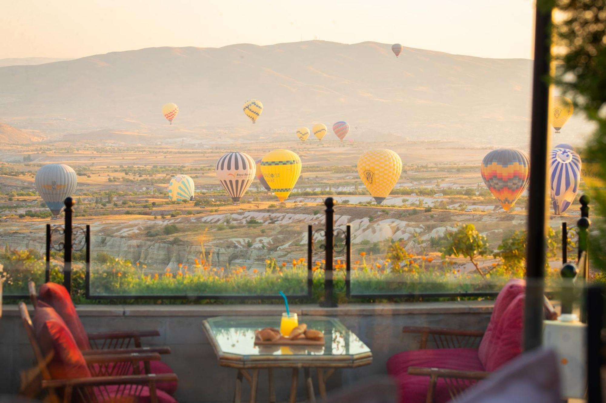 Cappadocia Fairy Chimneys Selfie Cave Hotels - Special Class Üchisar Exteriér fotografie